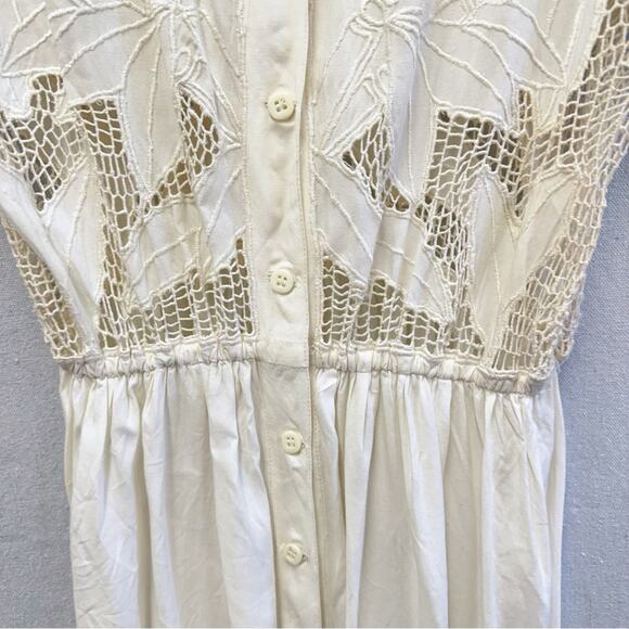 Lassy Doll white Rayon & crochet detail button up blouson midi dress size large - Picture 13 of 16